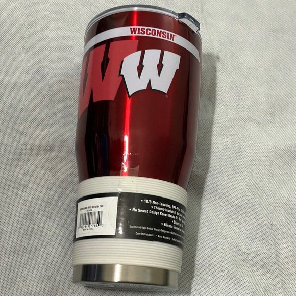 30oz  Ultra Tumbler Wisconsin - Picture 13 of 16